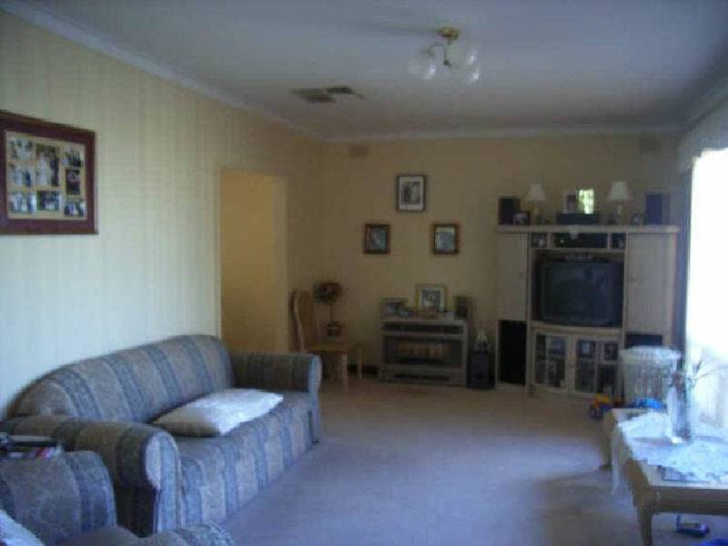 3 Kinnear Crescent, Rostrevor SA 5073