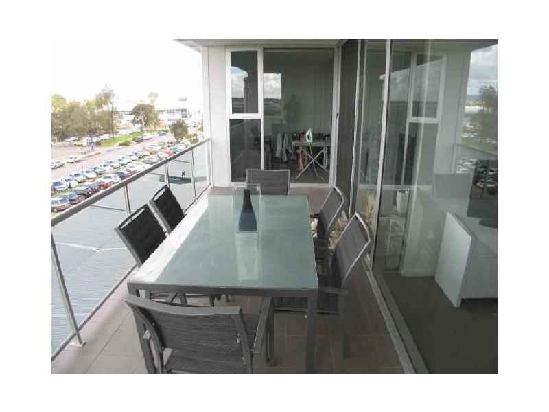 42W/18 Main Street, Mawson Lakes SA 5095