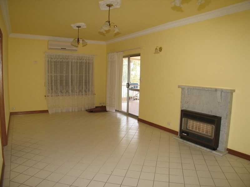 21 Mayfred Ave, Hope Valley SA 5090