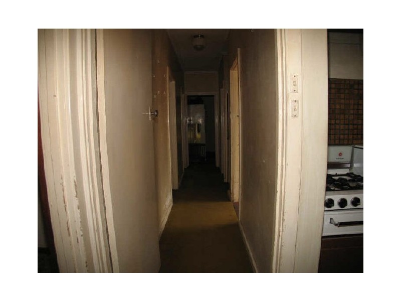 2 Reading Street, Clearview SA 5085