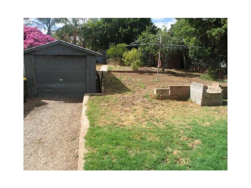 13 Forrest Ave, Valley View SA 5093