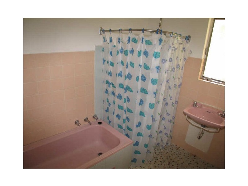 13 Forrest Ave, Valley View SA 5093