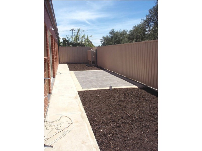 2/91 Kingborn Ave, Seaton SA 5023