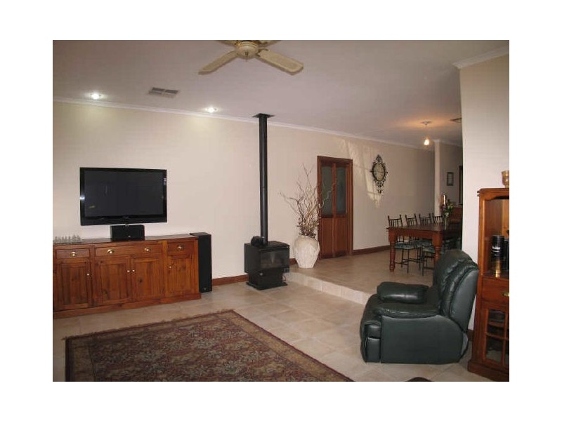 37 Thomson Ave, Rostrevor SA 5073