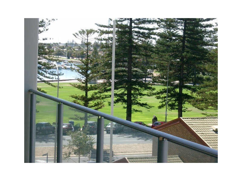 U420/27 Colley Tce, Glenelg SA 5045