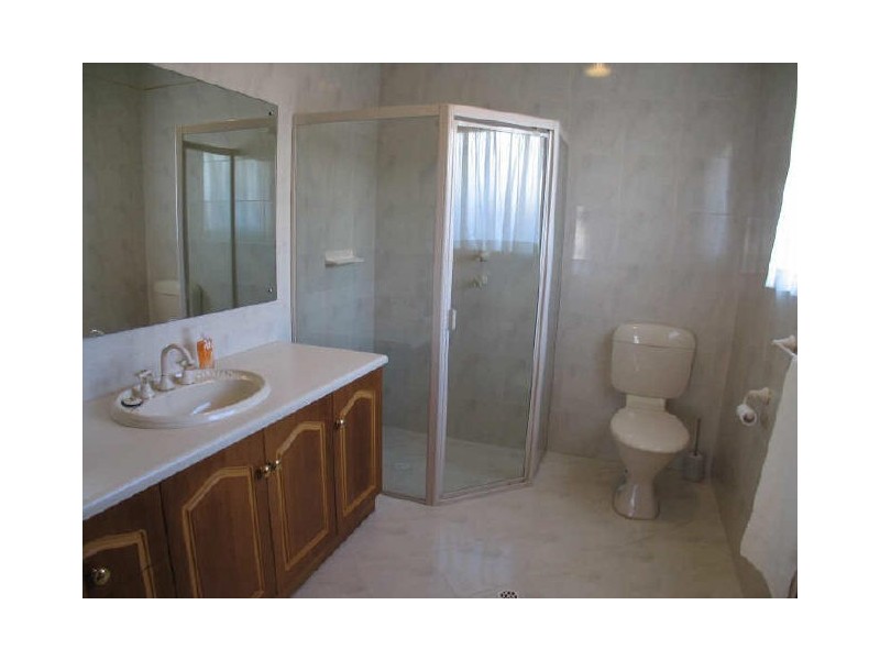 16 Gulfview Parade, Valley View SA 5093