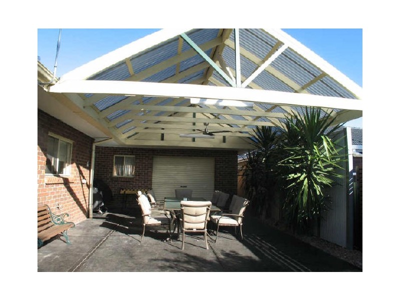 16 Gulfview Parade, Valley View SA 5093