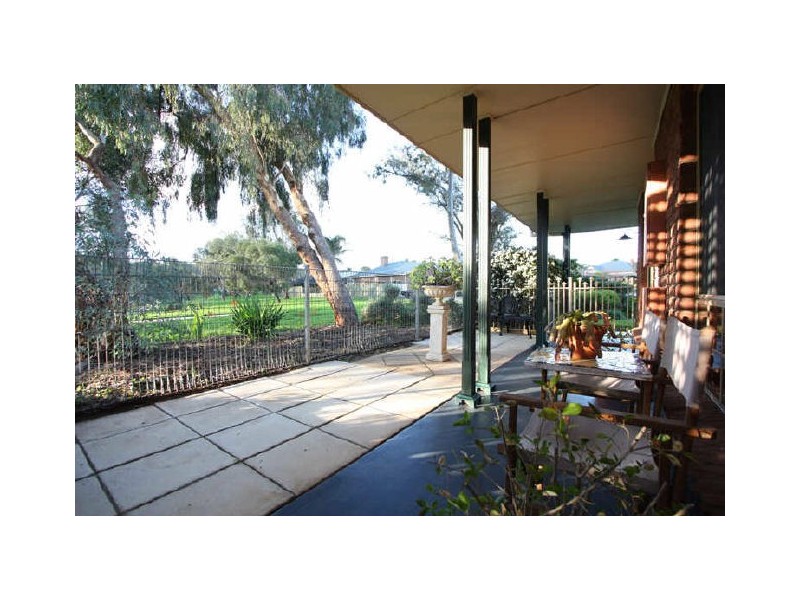 27 Heather Court, Paradise SA 5075