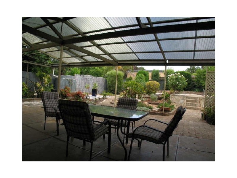 11 Meadowvale Road, Athelstone SA 5076