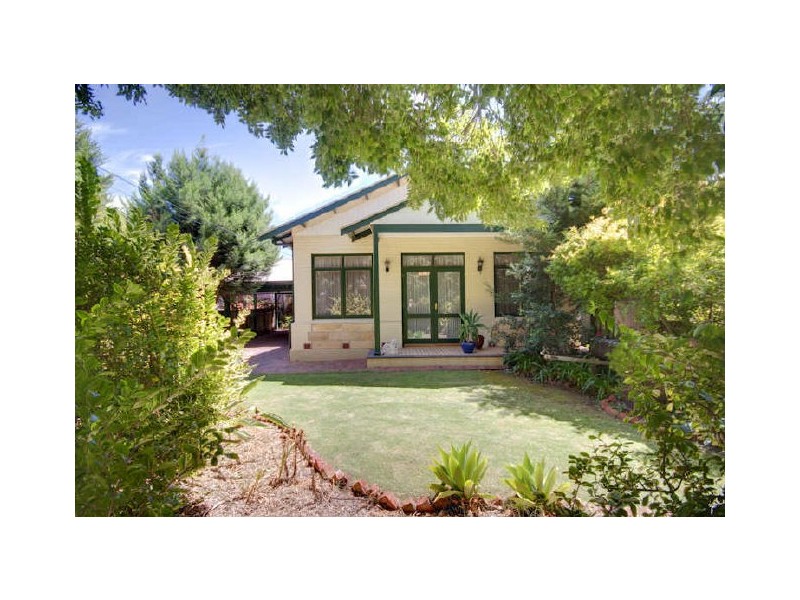 40 Seventh Ave, St Peters SA 5069