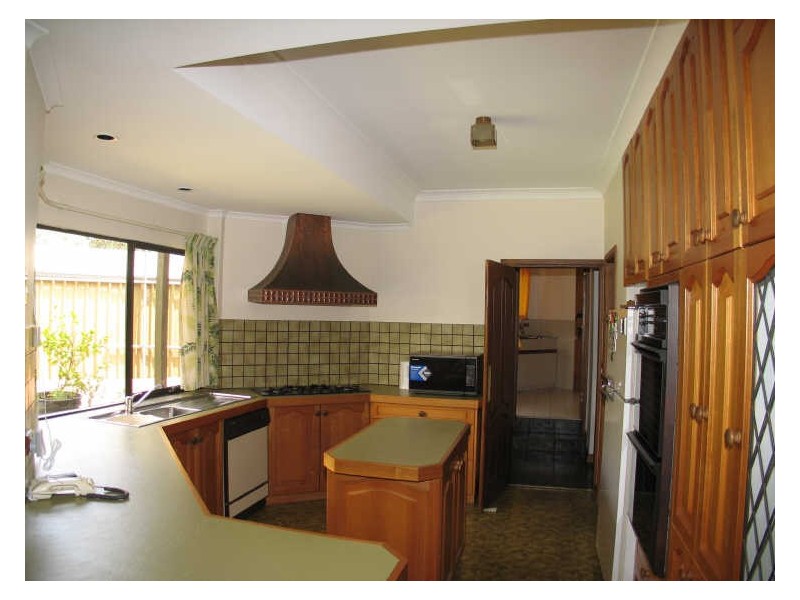 8 Waterford Ave, Dernancourt SA 5075