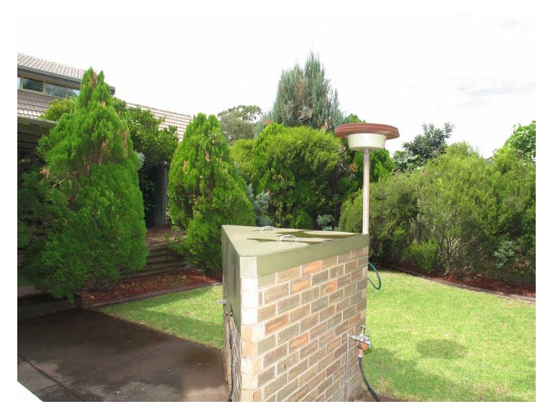 8 Waterford Ave, Dernancourt SA 5075