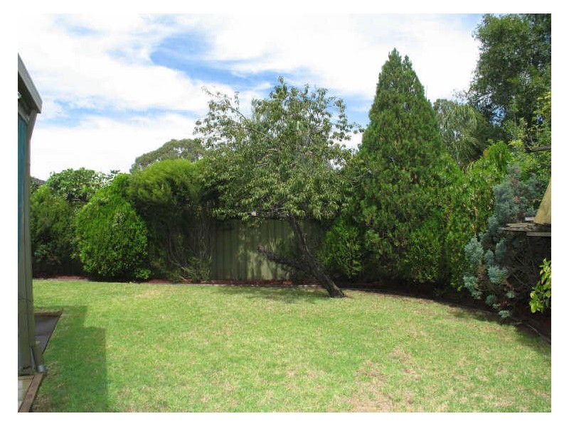 8 Waterford Ave, Dernancourt SA 5075