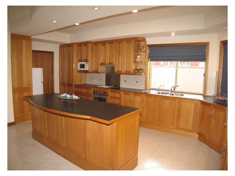 11 Dovecote Street, Oakden SA 5086