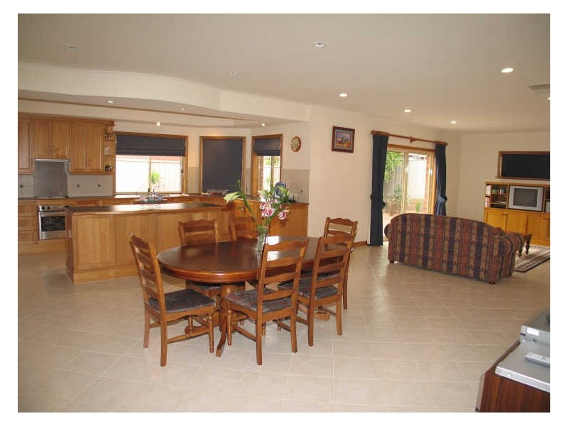 11 Dovecote Street, Oakden SA 5086