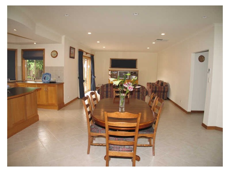 11 Dovecote Street, Oakden SA 5086