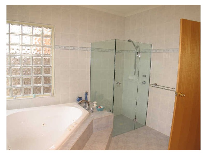 11 Dovecote Street, Oakden SA 5086