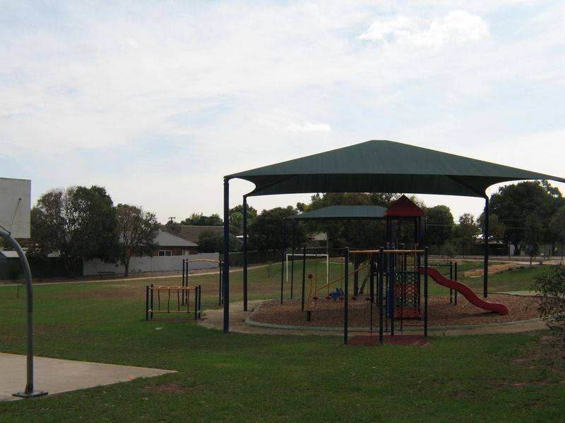 17 Park Street, Campbelltown SA 5074