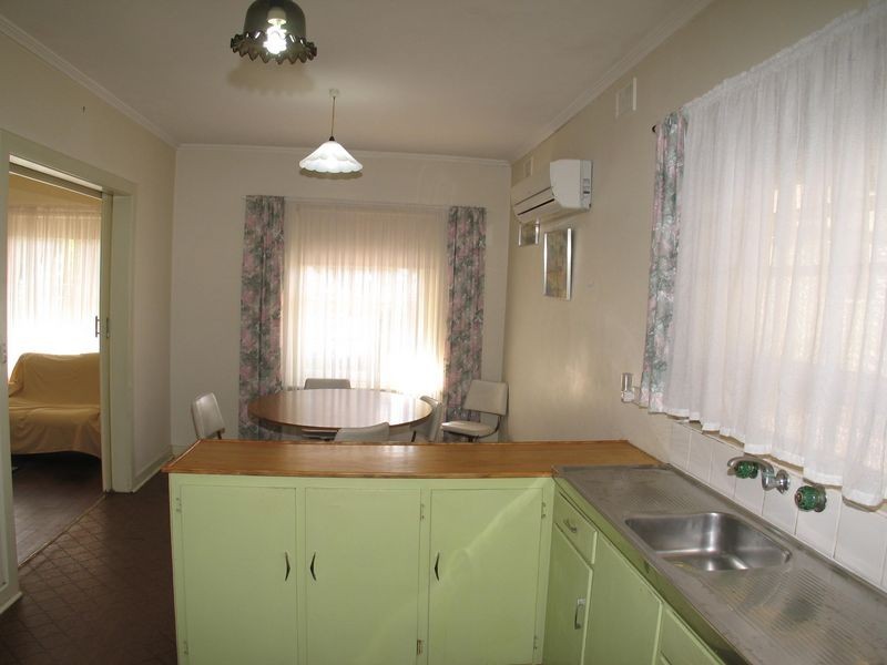 2 Wood Road, Paradise SA 5075