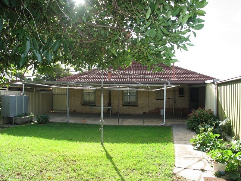 2 Wood Road, Paradise SA 5075