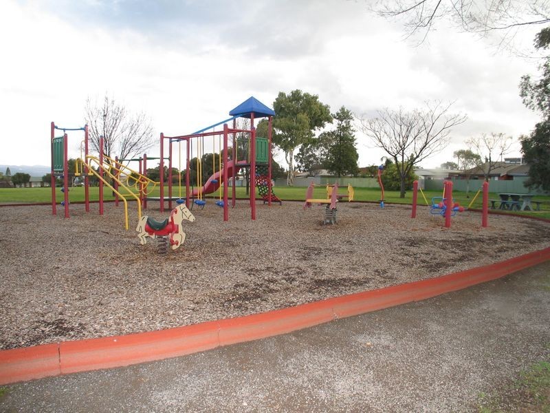 42 Noya Ave, Modbury Heights SA 5092