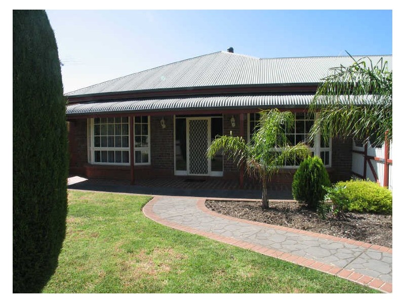 11 KARRAWIRRA AVENUE, Rostrevor SA 5073