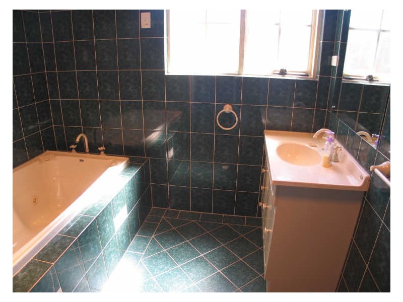 11 KARRAWIRRA AVENUE, Rostrevor SA 5073