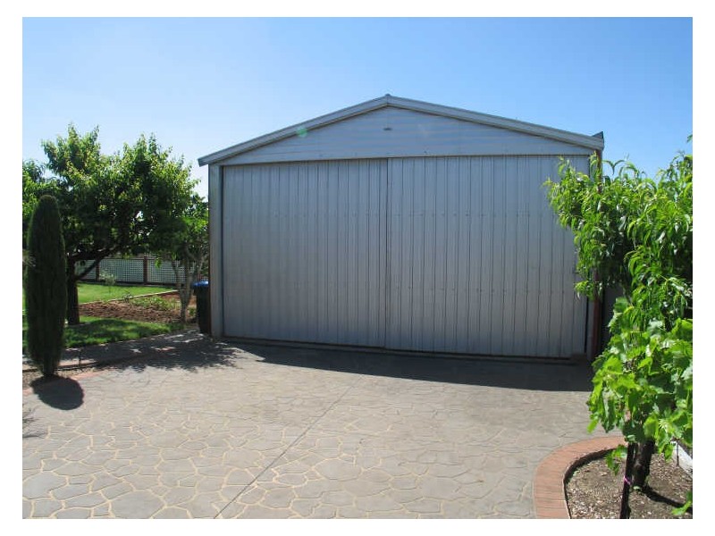 11 KARRAWIRRA AVENUE, Rostrevor SA 5073