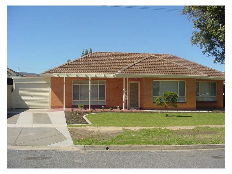 24 Lomman Avenue, Newton SA 5074