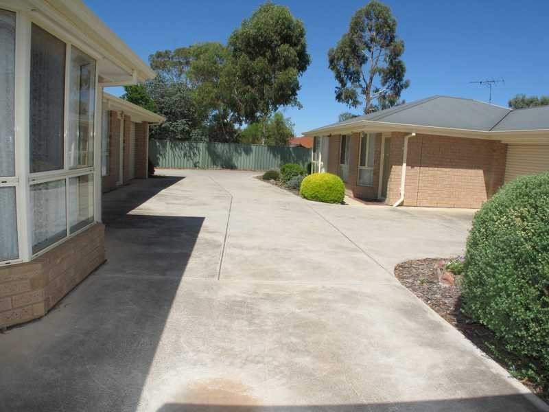 Unit 6/23a Morialta Drive, Smithfield SA 5114
