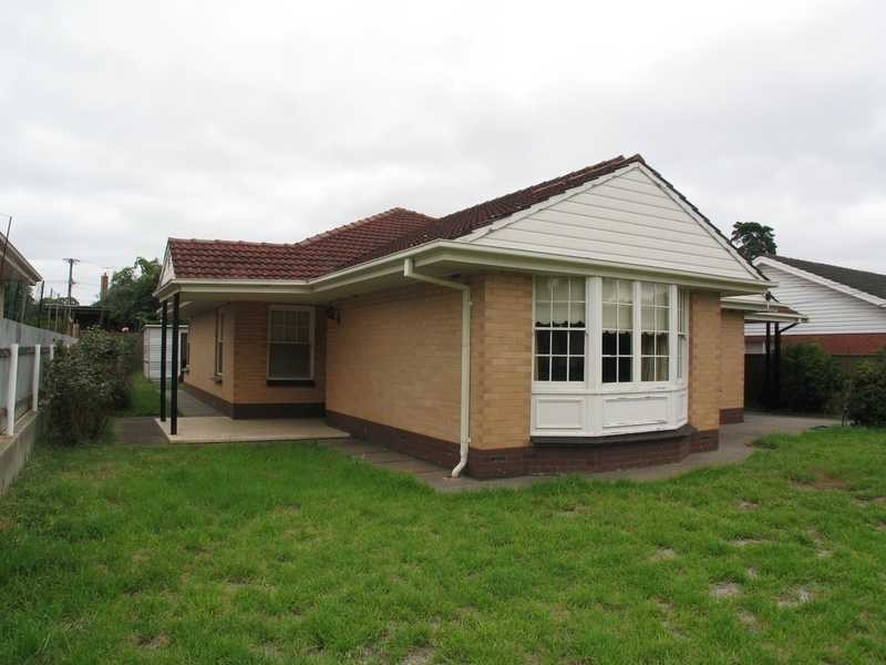12 Amadio Crescent, Campbelltown SA 5074