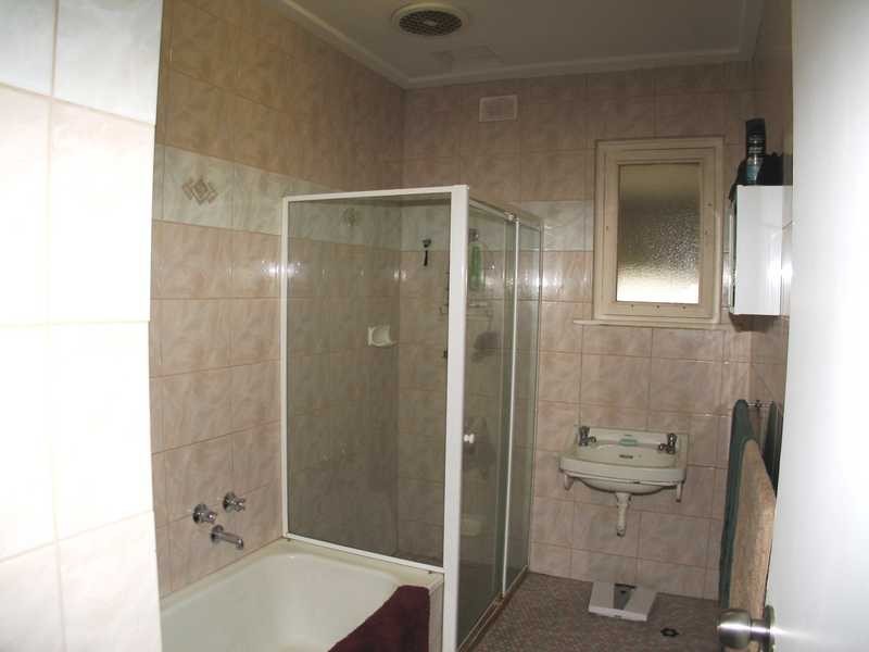 1 Wicklow Ave, Athelstone SA 5076