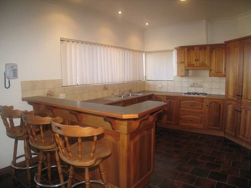 14 Saratoga Ave, Redwood Park SA 5097