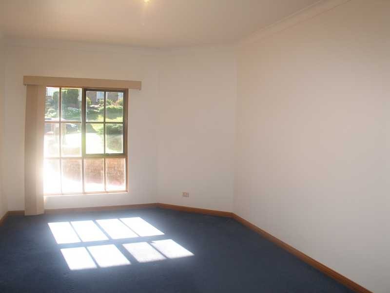 14 Saratoga Ave, Redwood Park SA 5097