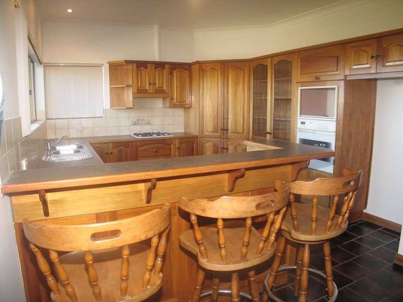 14 Saratoga Ave, Redwood Park SA 5097