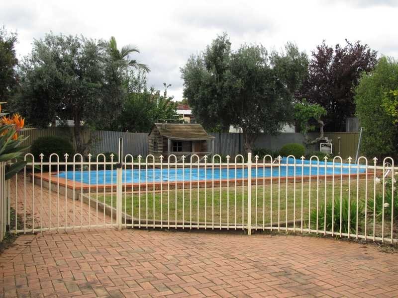 17 Elliott Street, Campbelltown SA 5074