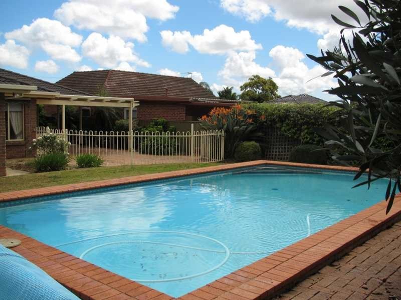 17 Elliott Street, Campbelltown SA 5074