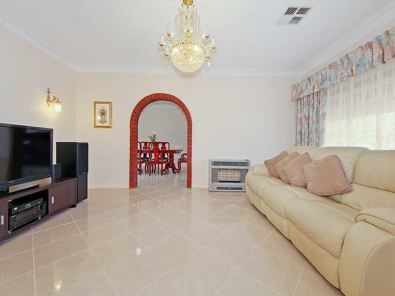 4 Devon Avenue, Newton SA 5074