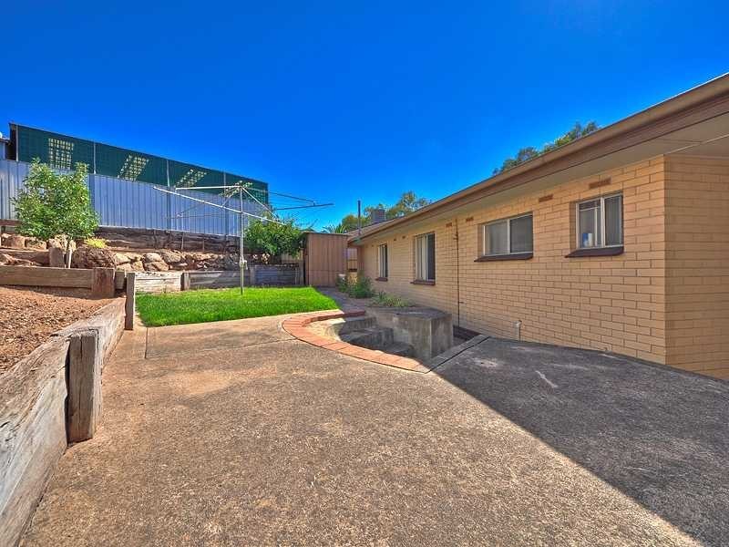 12 Glasgow Ave, Modbury SA 5092