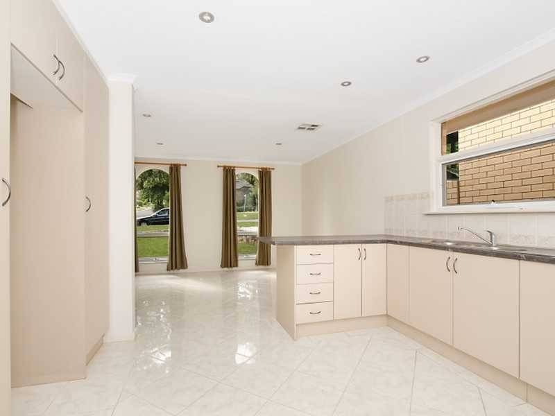 8 Koonunga Avenue, Rostrevor SA 5073