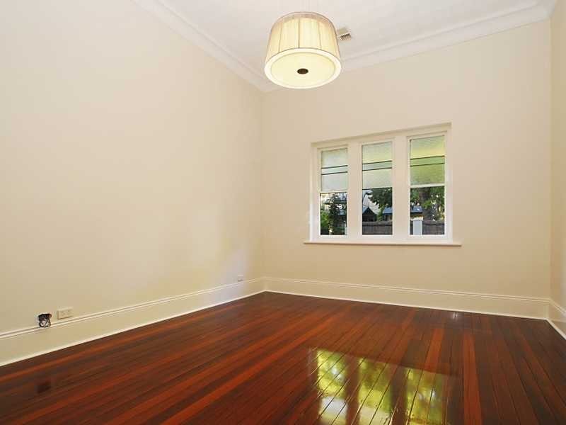 28 Sixth Ave, St Peters SA 5069