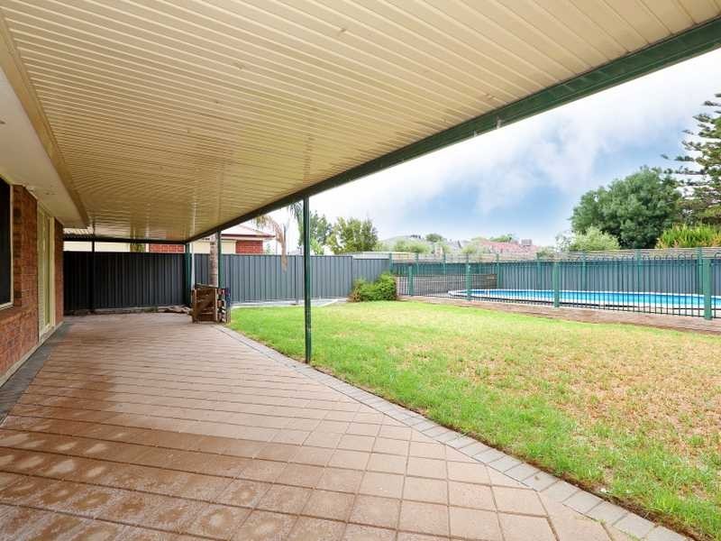 37 Gascoyne Ave, Hillcrest SA 5086
