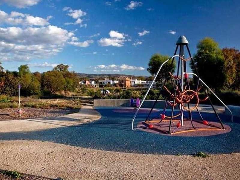 5 Riverbank Circuit, Campbelltown SA 5074