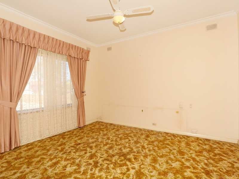 8 Norman Street, Findon SA 5023