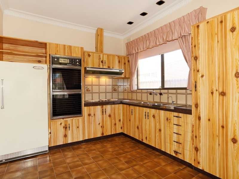 8 Norman Street, Findon SA 5023