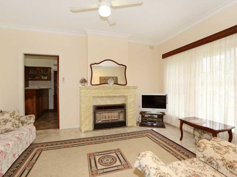4 Philpott Avenue, Paradise SA 5075