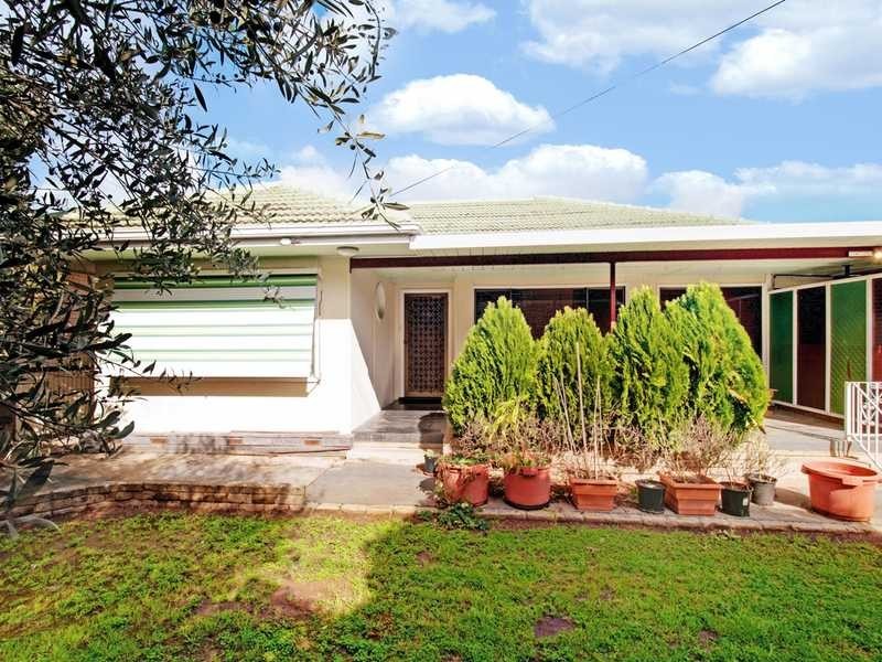 24 The Parade, Holden Hill SA 5088