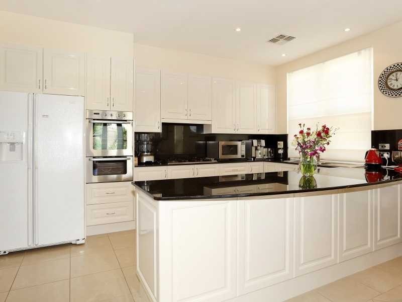 2 Woodcroft Ave, St Georges SA 5064