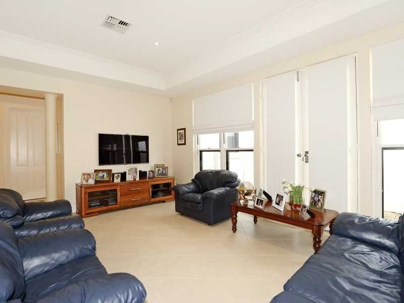 2 Woodcroft Ave, St Georges SA 5064