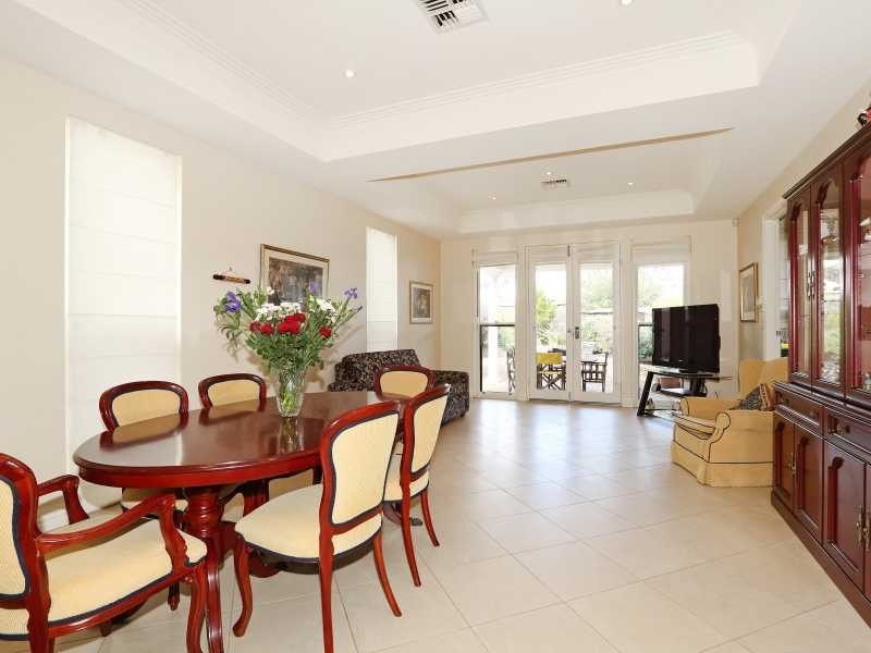 2 Woodcroft Ave, St Georges SA 5064